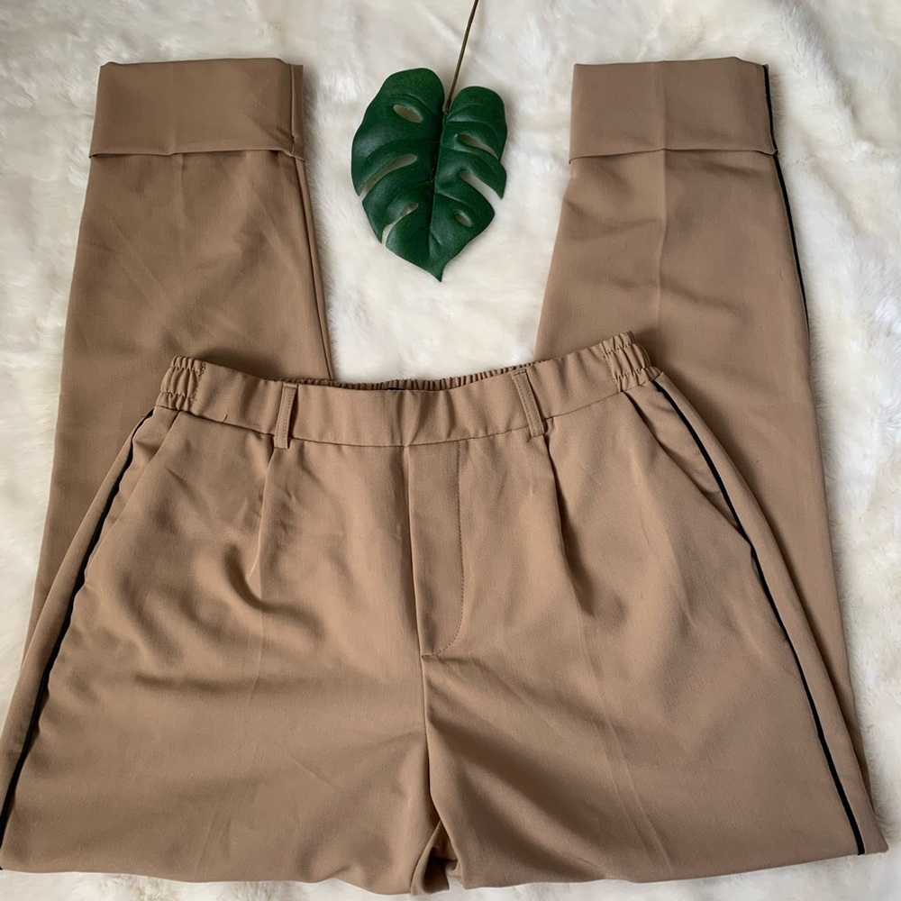 ❤️SOLD❤️Lightweight slacks